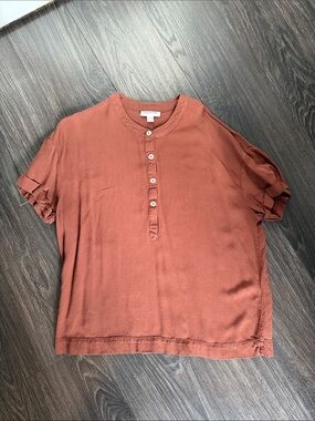 Frank & Oak Short Sleeve Button-Front Top in Rust